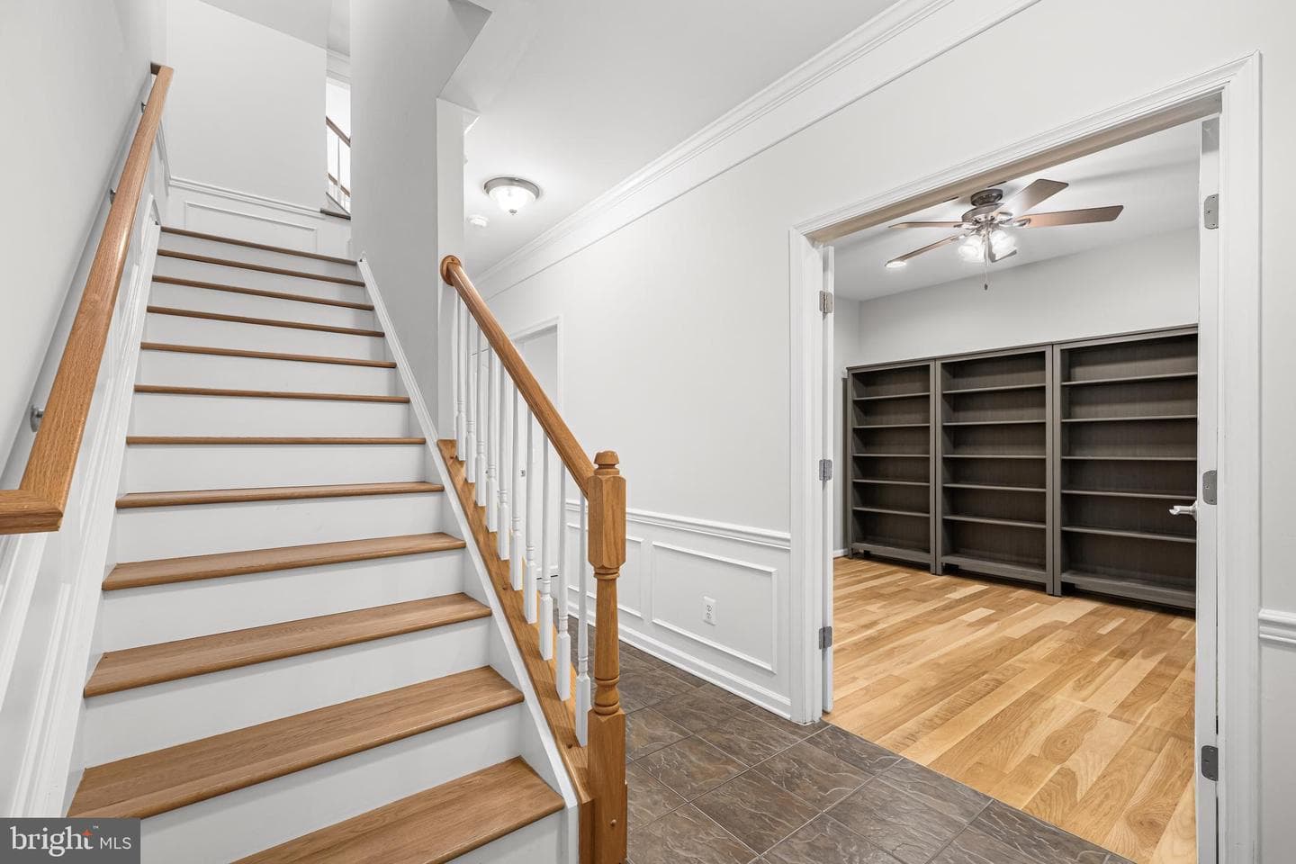 1420 Benjamin Street photo 3