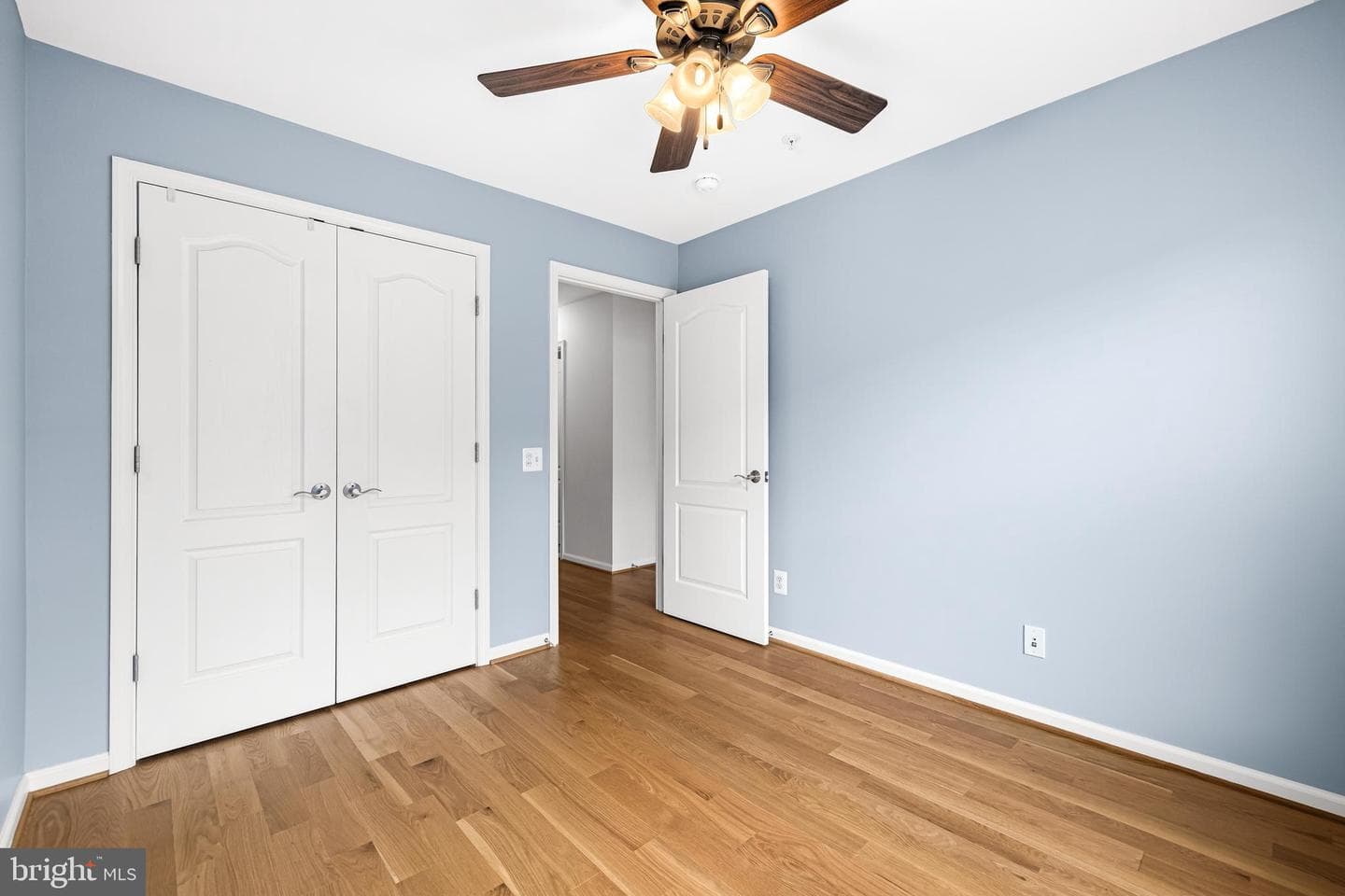 1420 Benjamin Street photo 31