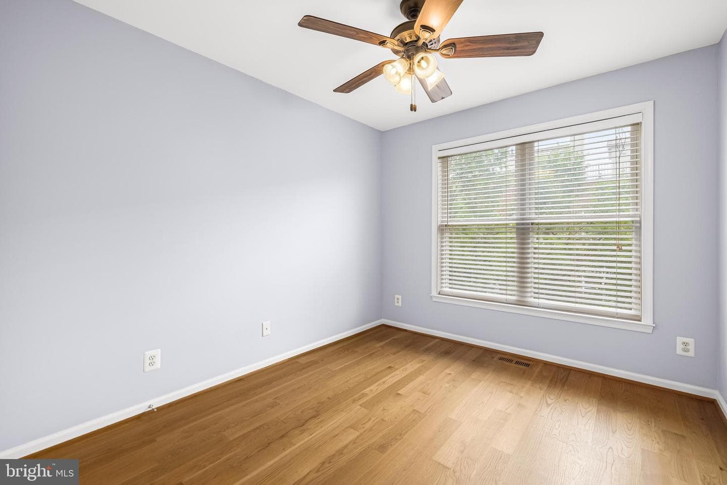 1420 Benjamin Street photo 34