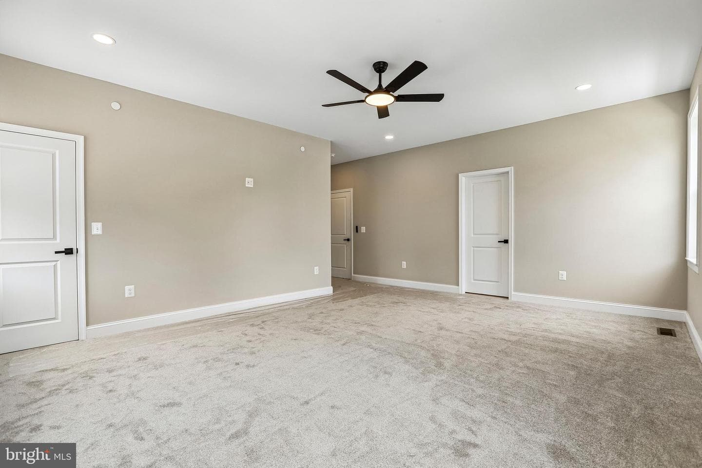 6806 Everall Avenue photo 25