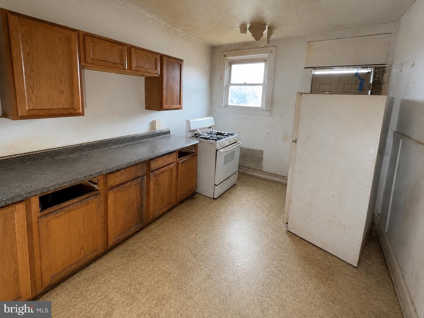 3005 Mayfield Avenue photo 4