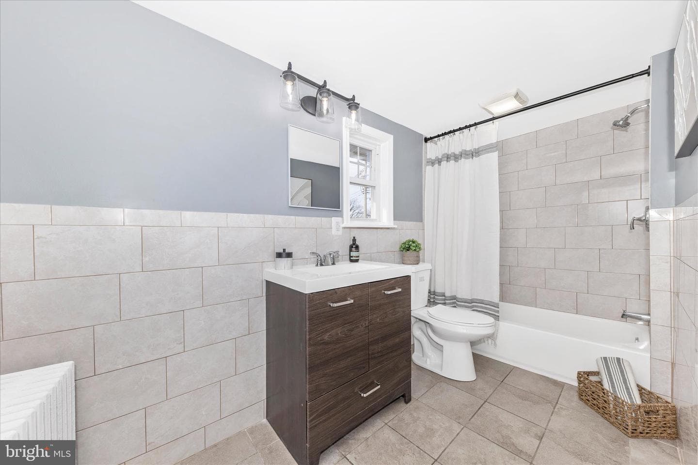 2905 Goodwood Road photo 32