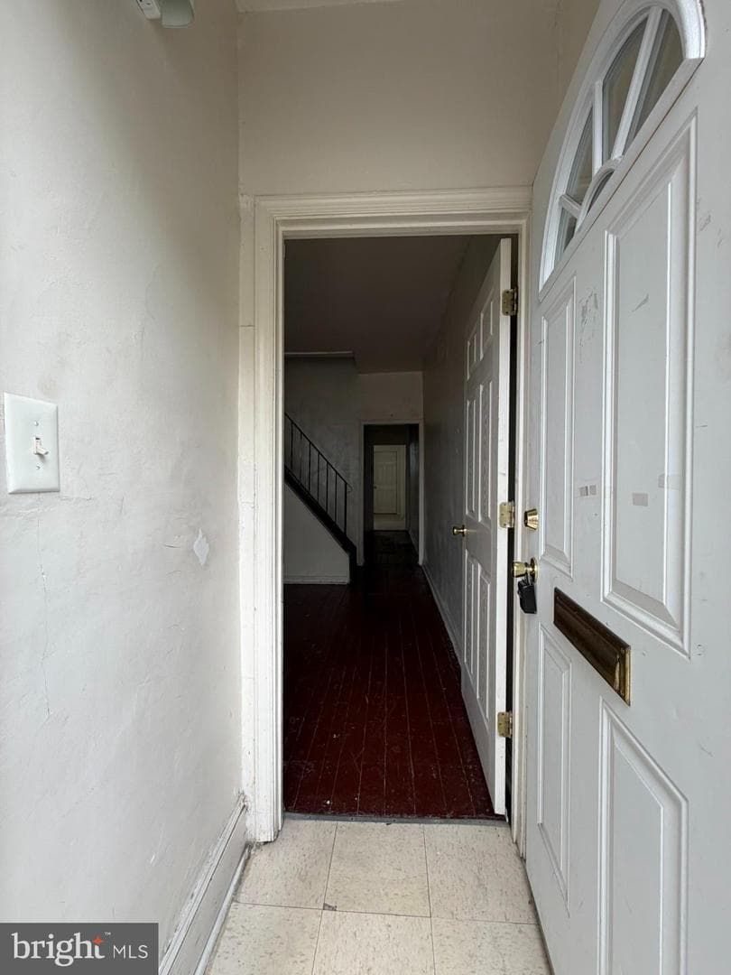 1556 N Carey Street photo 3