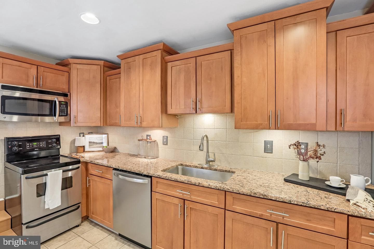 32 W Montgomery Street #f photo 6