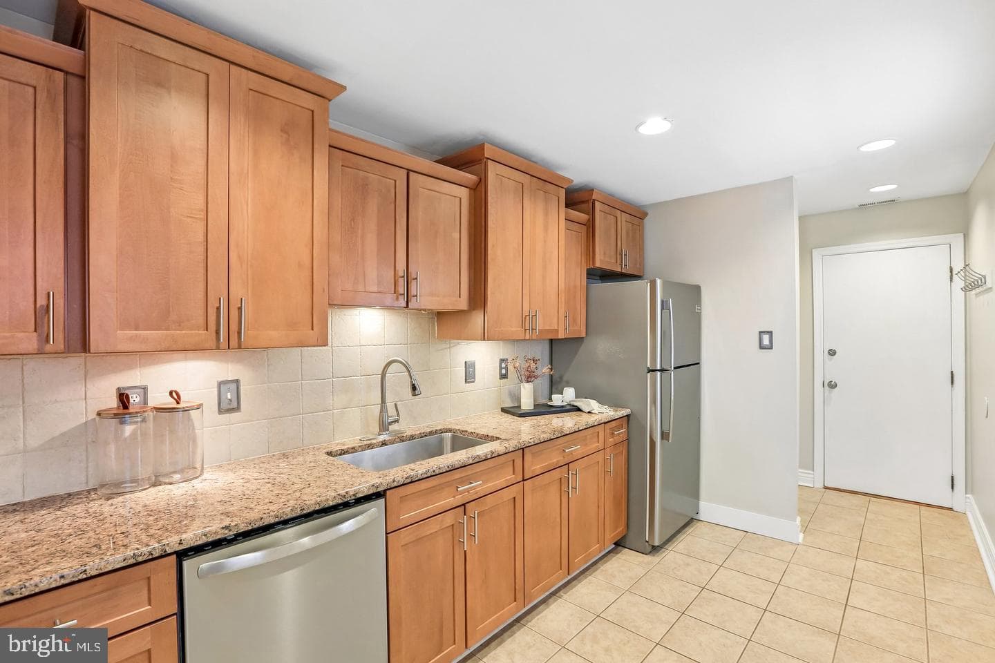 32 W Montgomery Street #f photo 7
