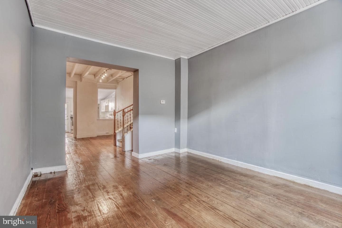 1125 William Street photo 2