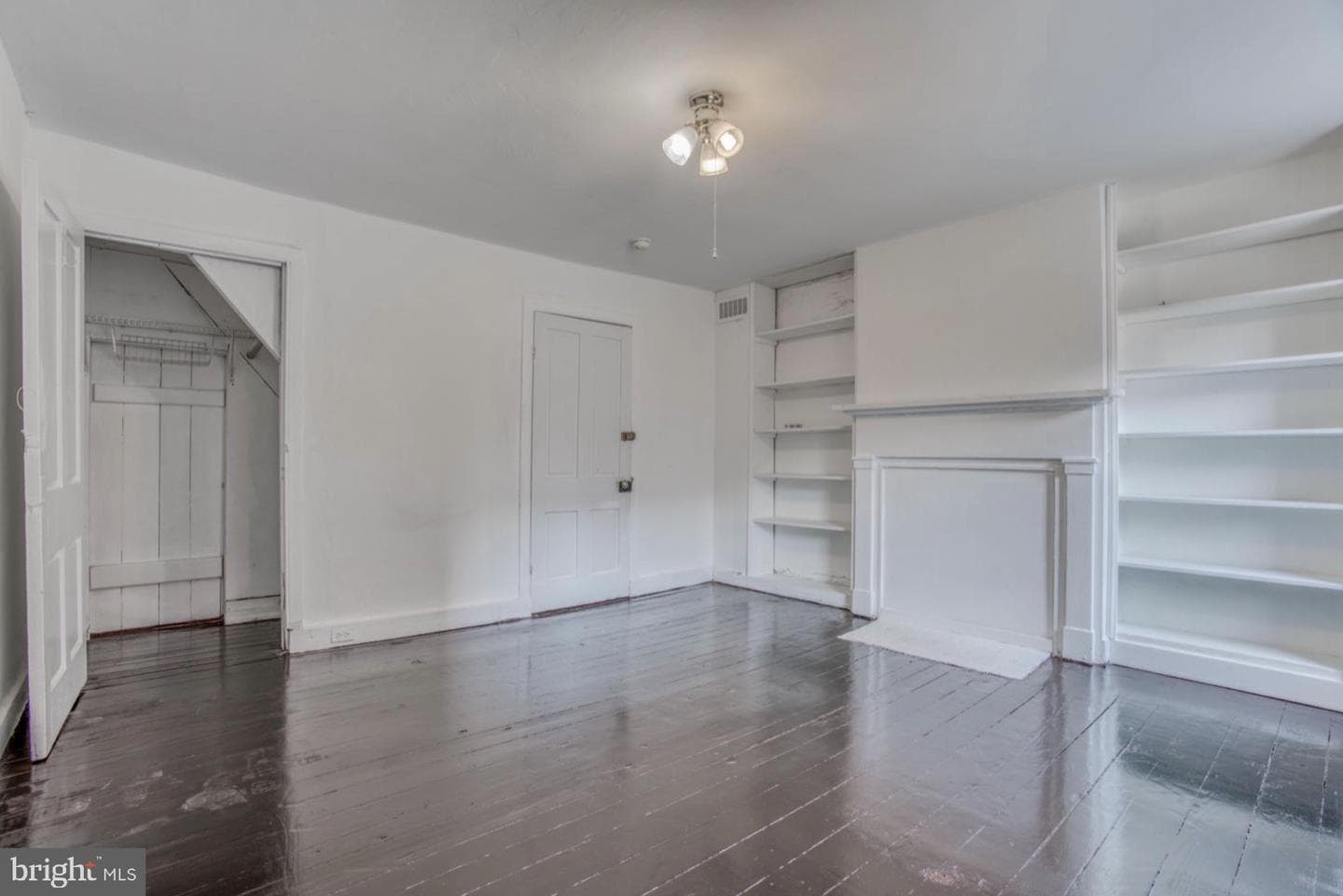 1125 William Street photo 6