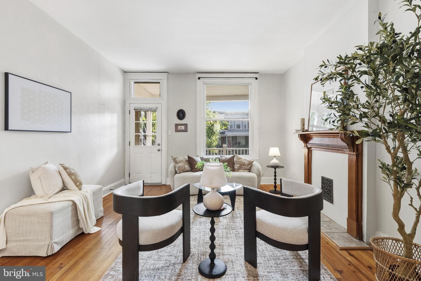 4119 Falls Road photo 2