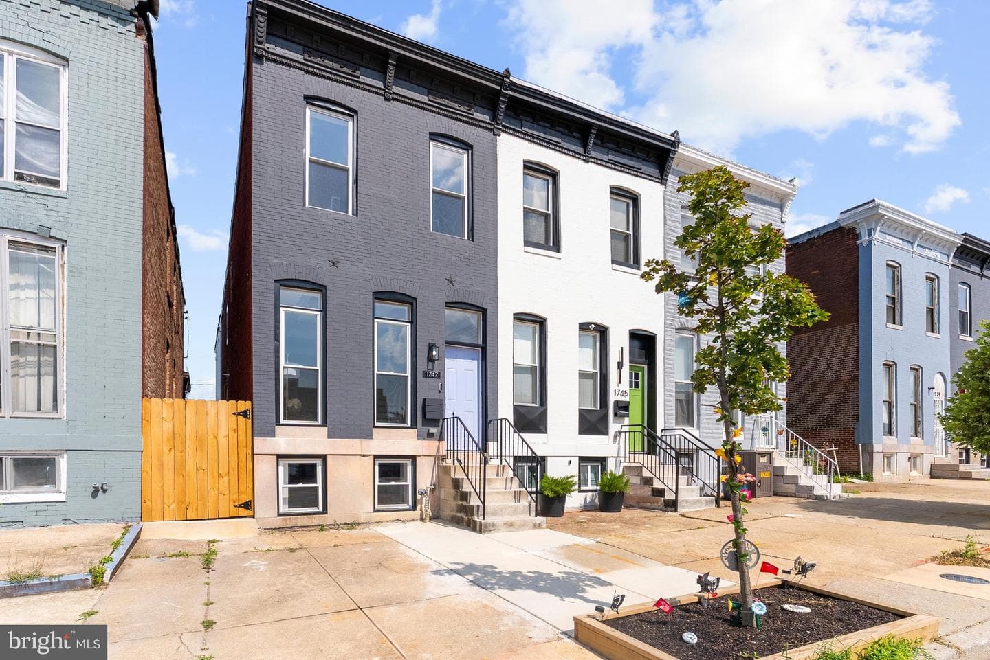 1747 N Milton Avenue photo 45