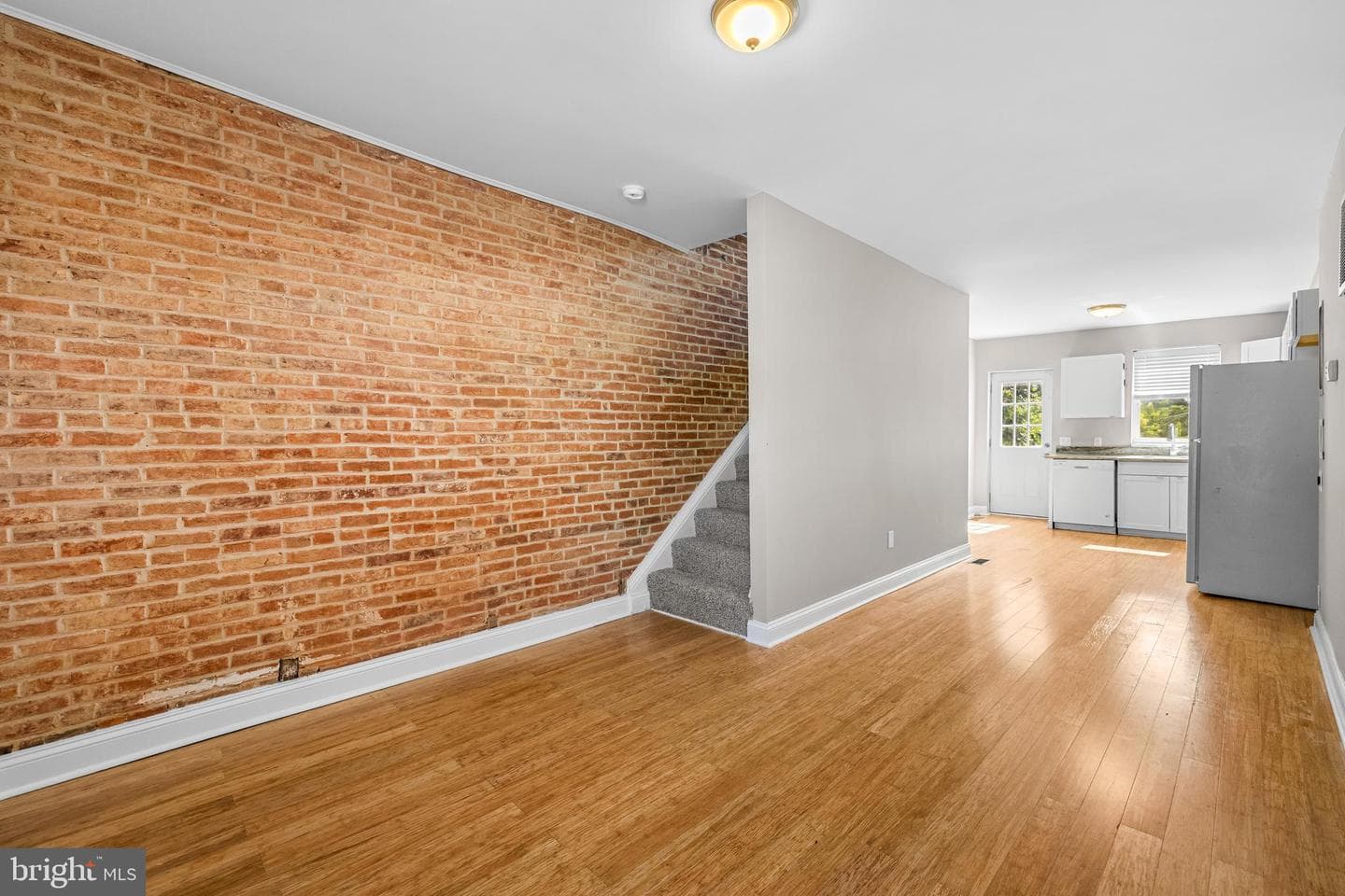 317 Font Hill Avenue photo 4