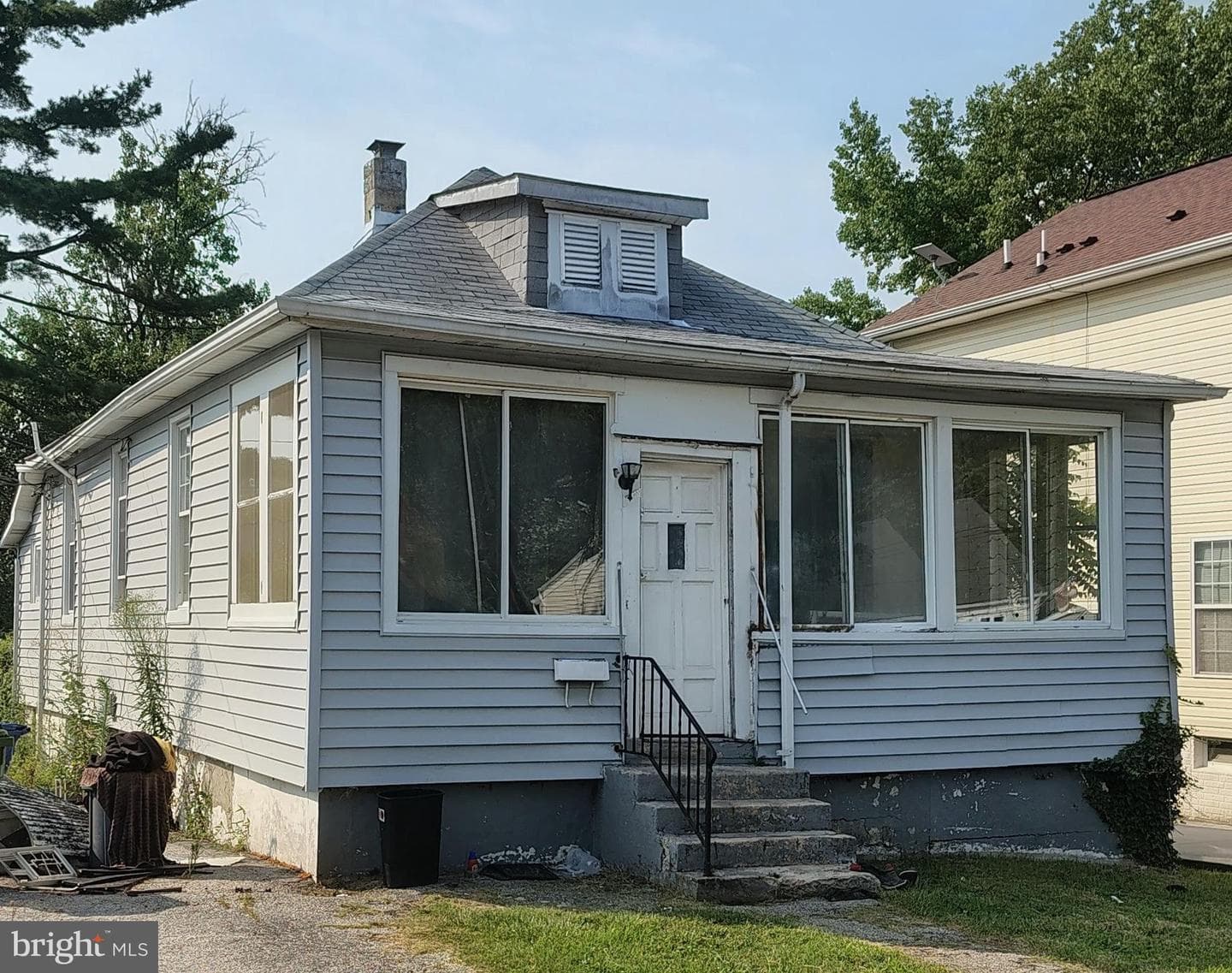 7714 Daniels Avenue photo 1
