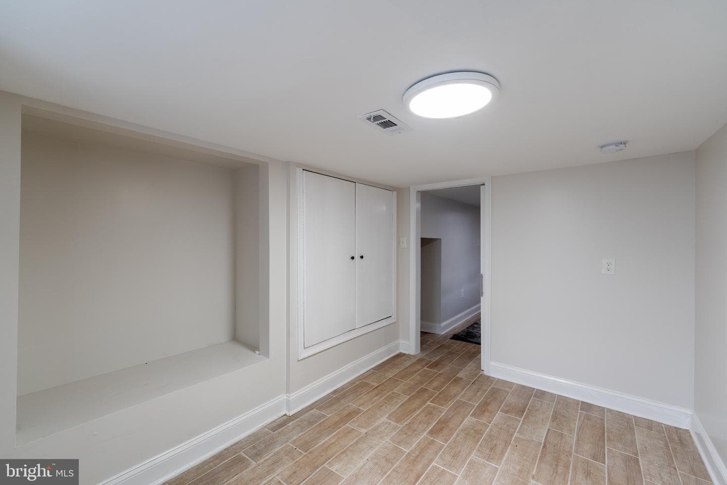 139 N Port Street photo 23