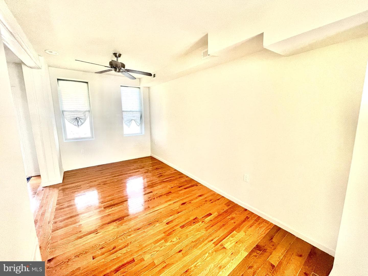 4924 Litchfield Avenue photo 6