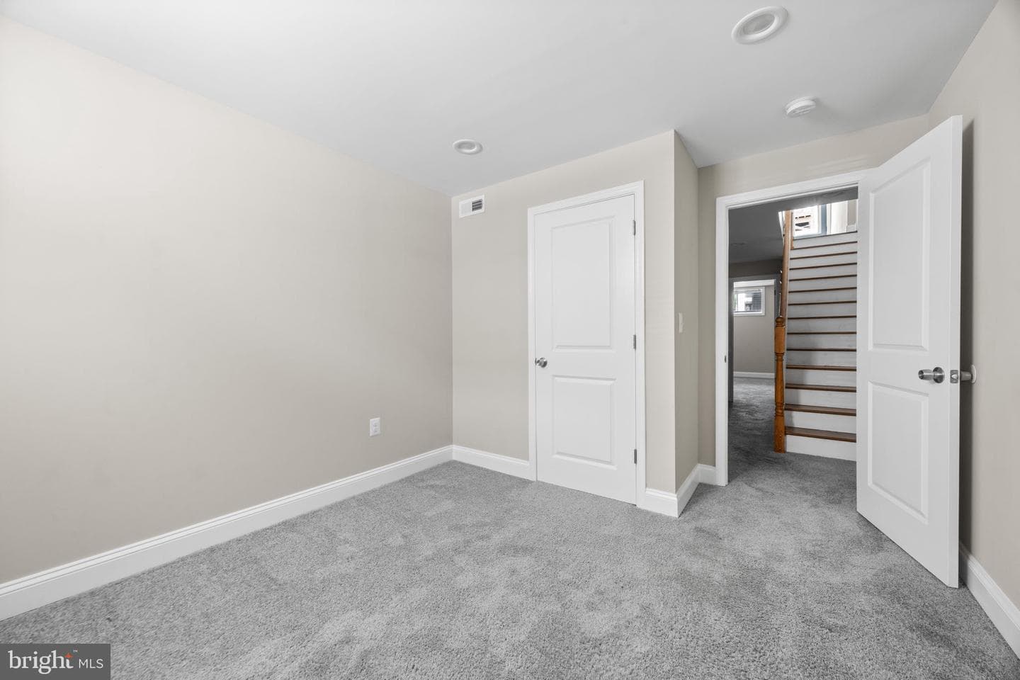 808 S Curley Street photo 28