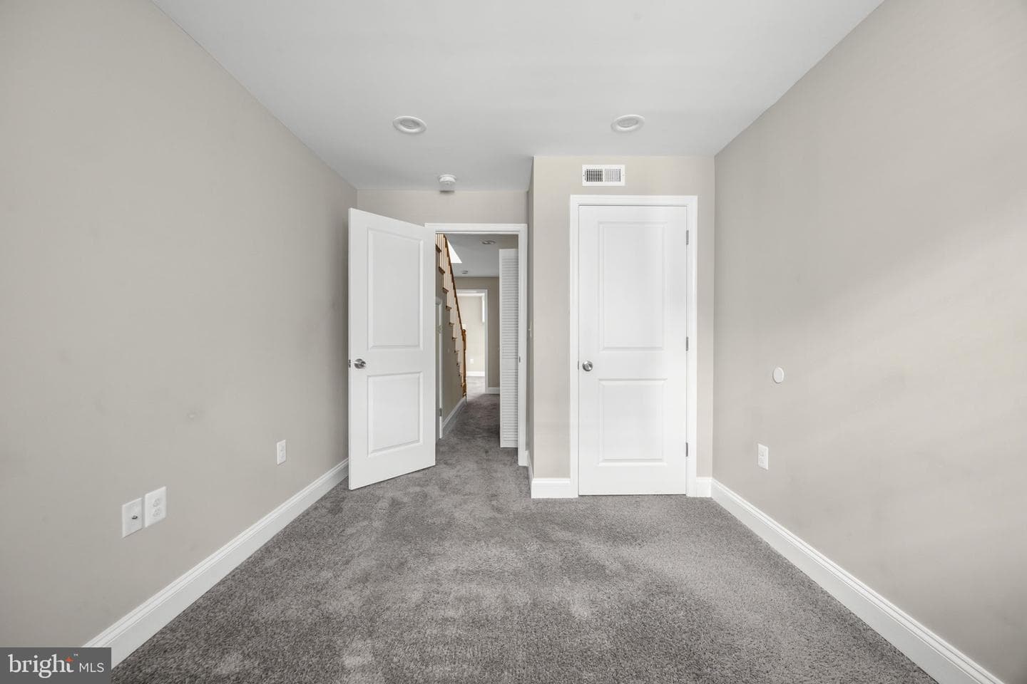 808 S Curley Street photo 31
