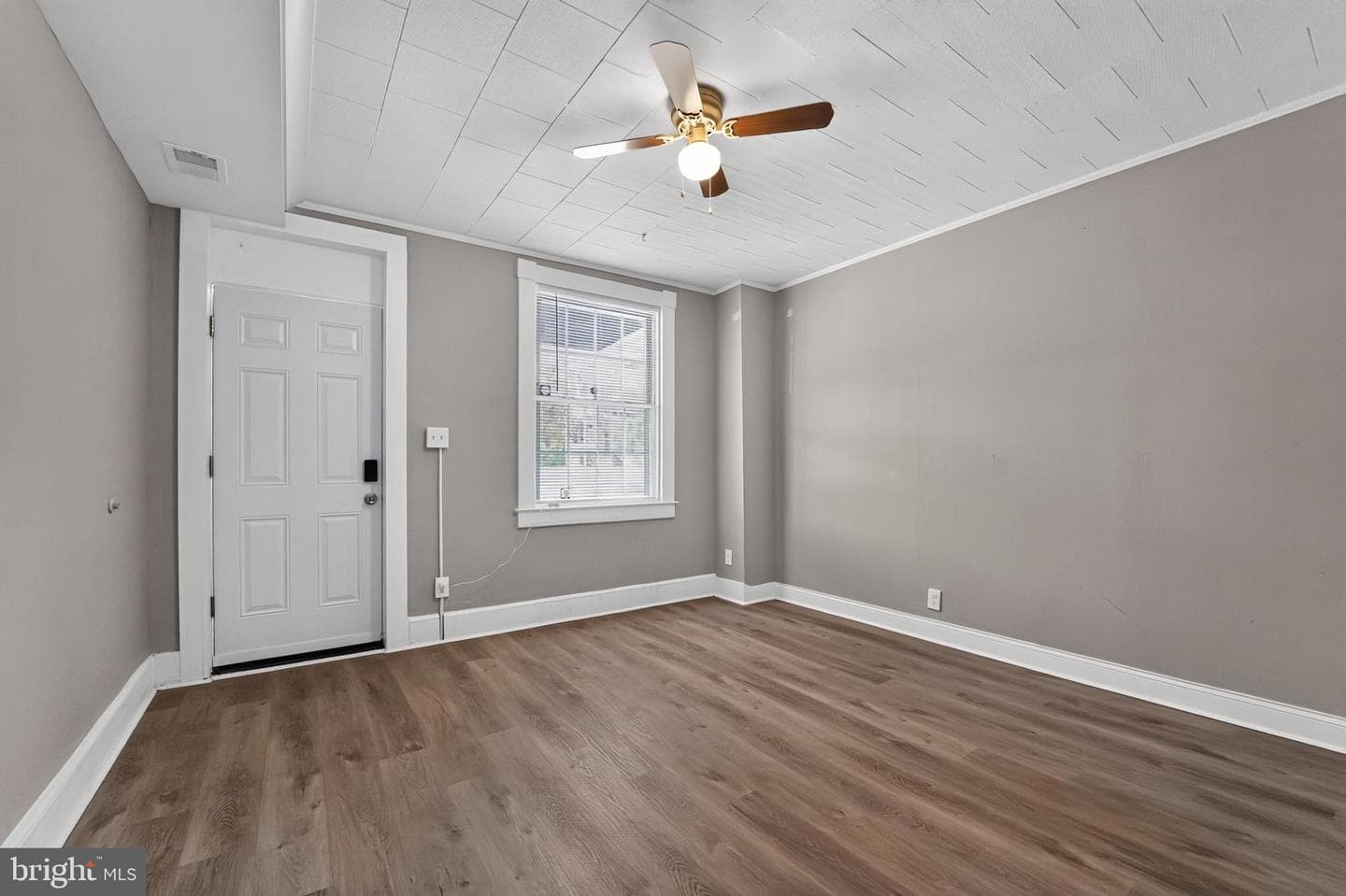 3814 3rd Street photo 3