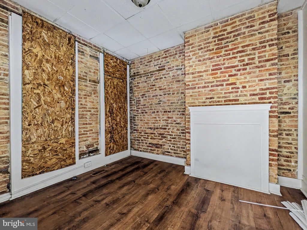 523 Brunswick Street photo 1