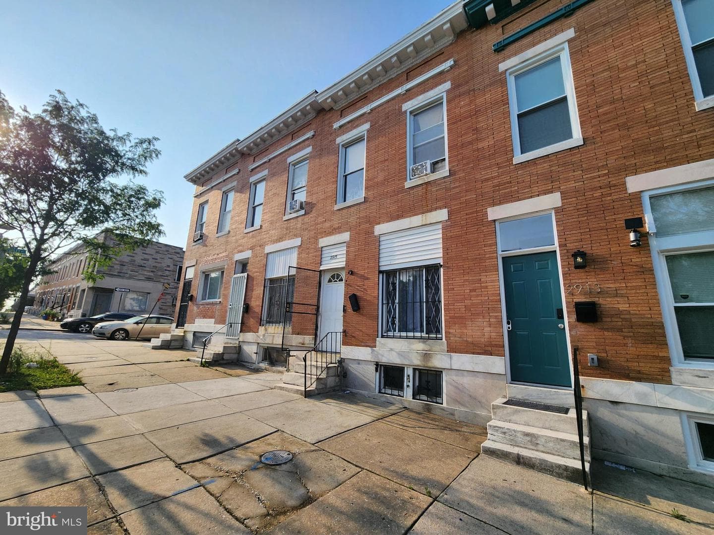 2915 McElderry Street photo 4