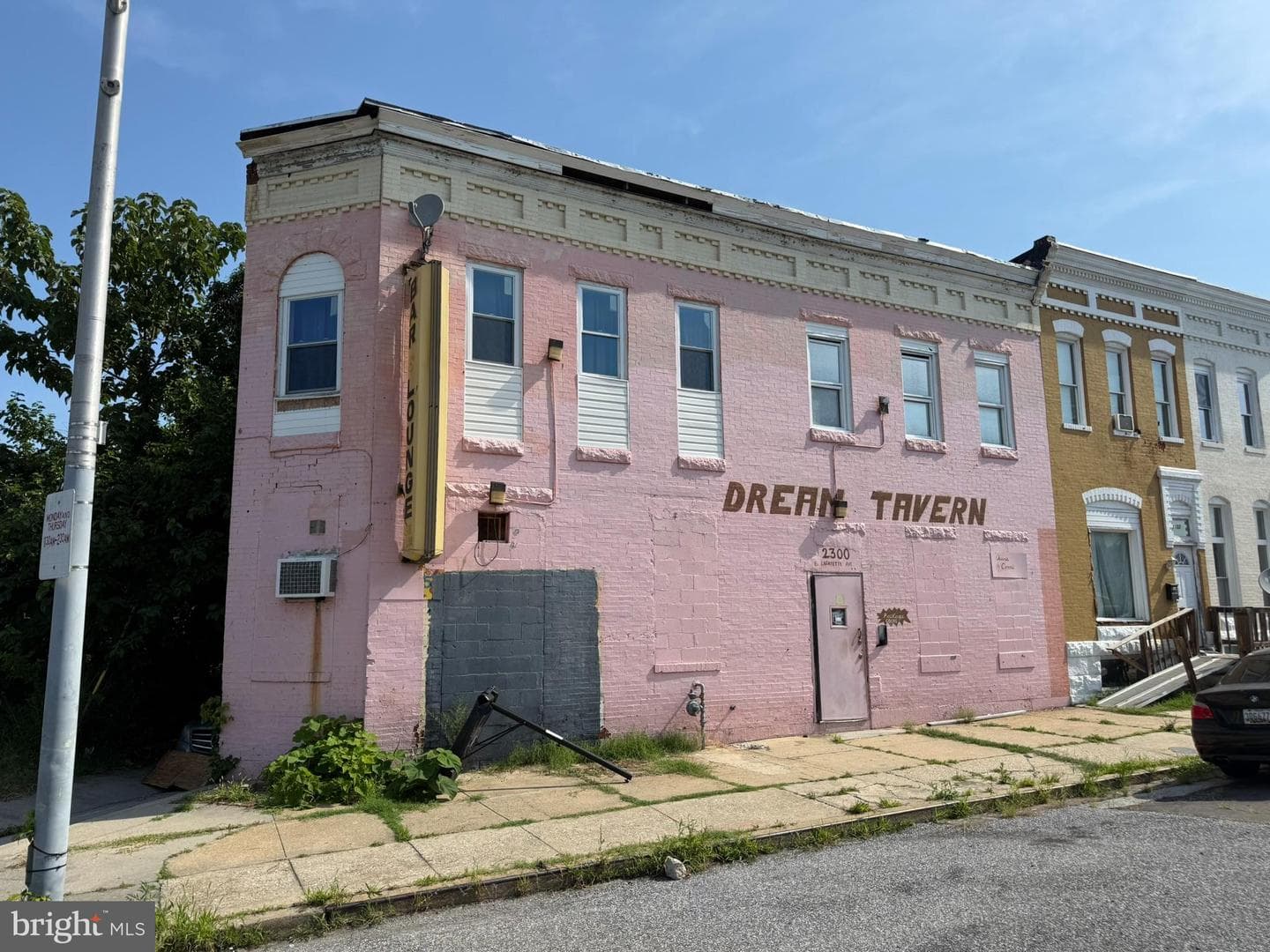 2300 E Lafayette Avenue photo 2