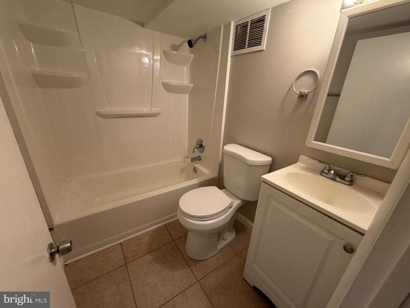 427 N Milton Avenue photo 9