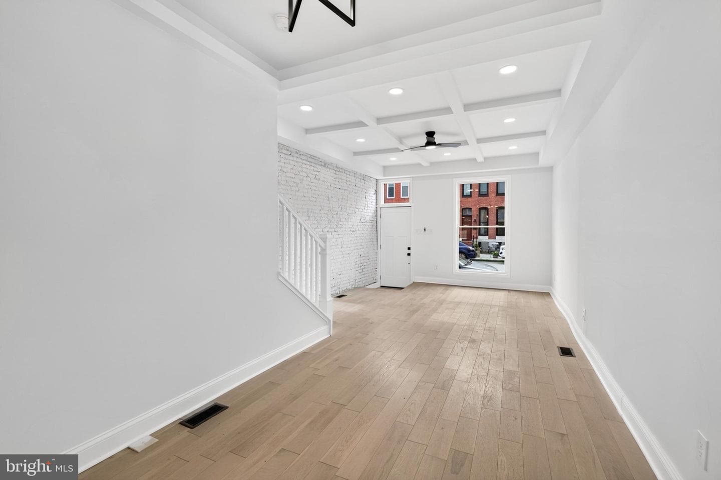 1513 Henry Street photo 12