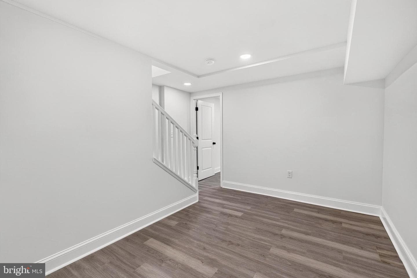 1513 Henry Street photo 22