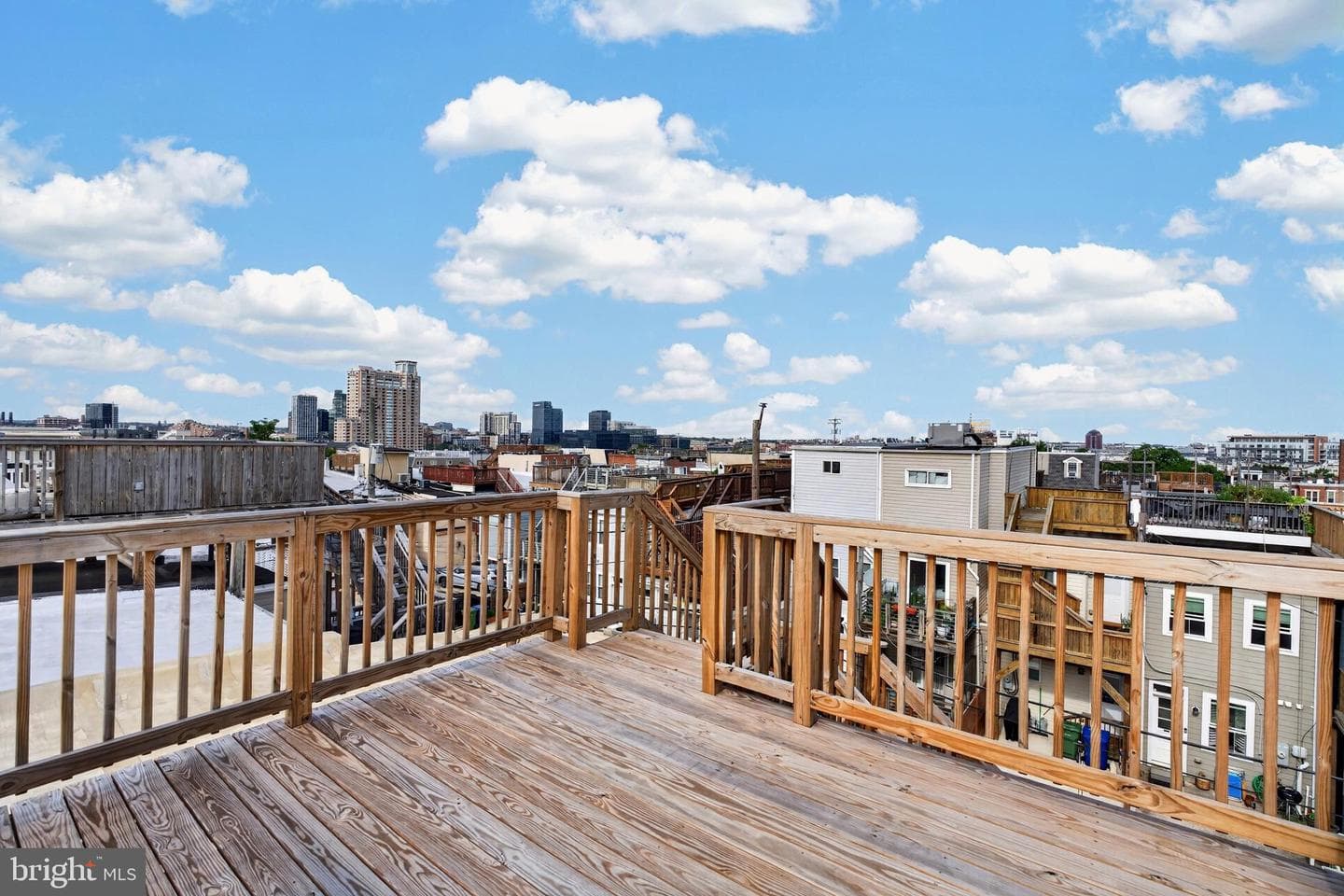 1513 Henry Street photo 41