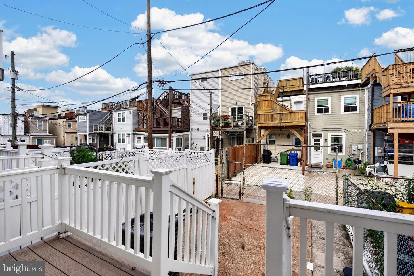 1513 Henry Street photo 42