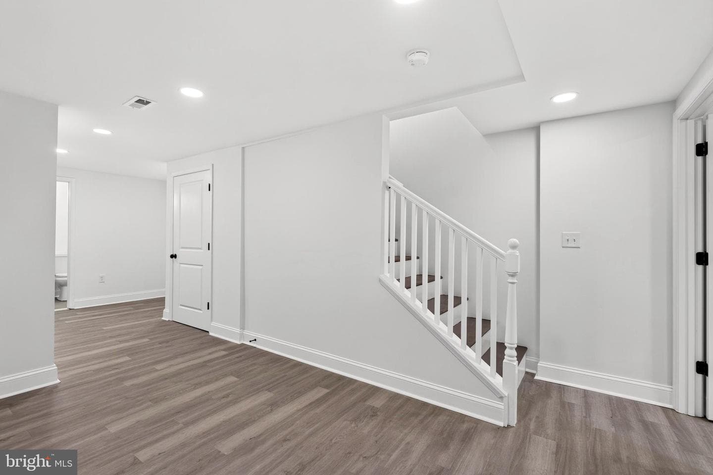 1513 Henry Street photo 8