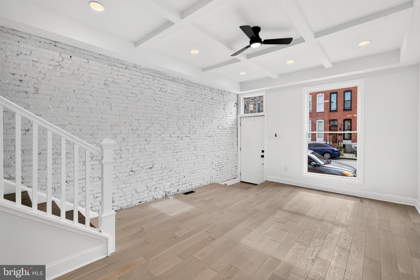 1513 Henry Street photo 9