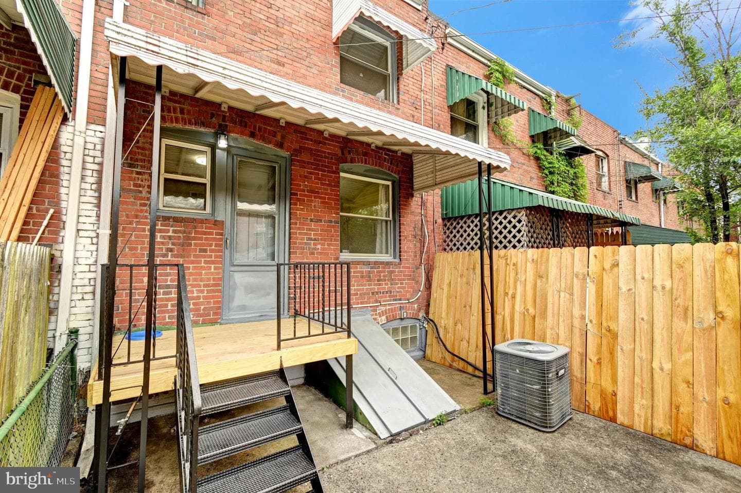 3735 Saint Victor Street photo 22