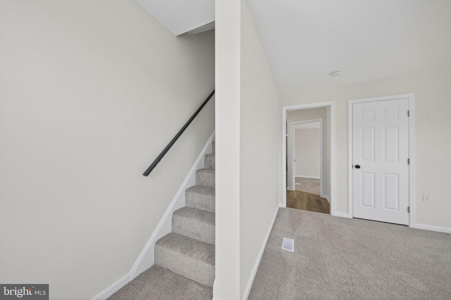 5923 Kavon Avenue photo 32