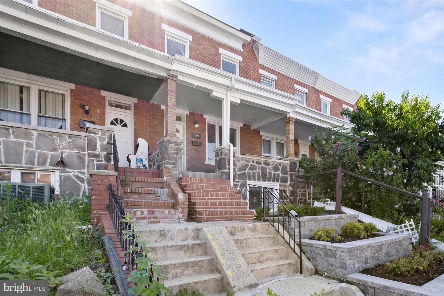 719 Oldham Street