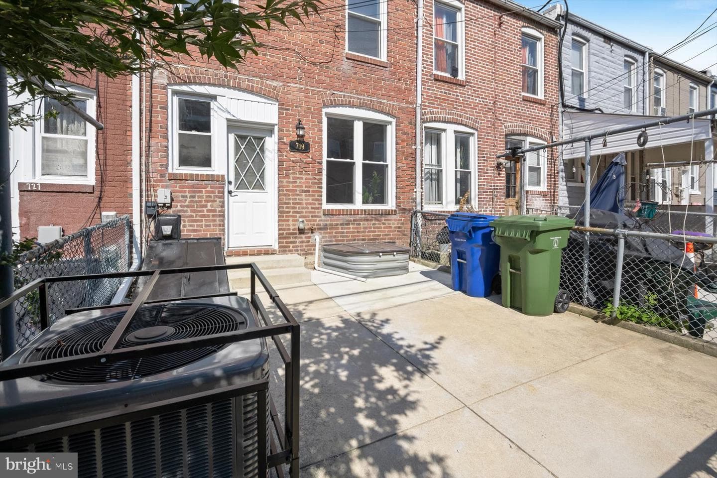 719 Oldham Street photo 2