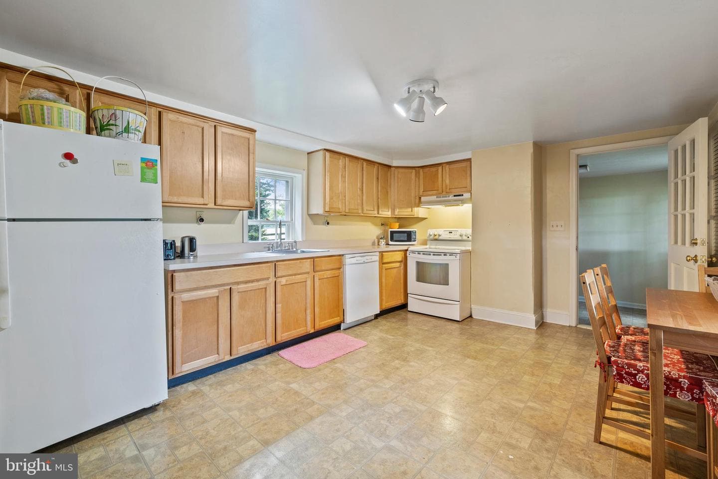 14111 Green Road photo 108
