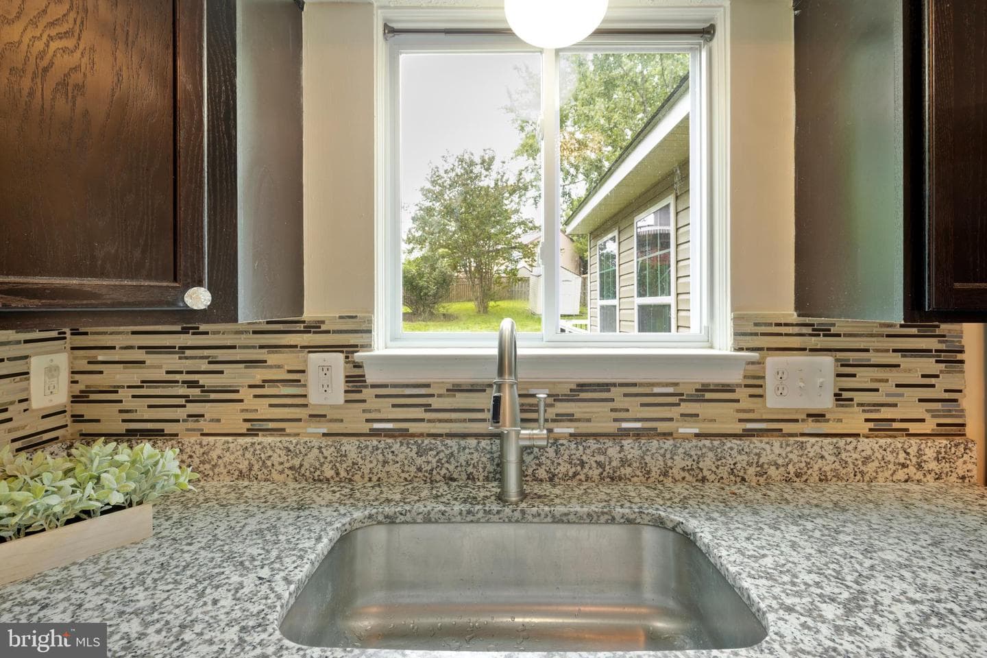 10 Malus Court photo 12