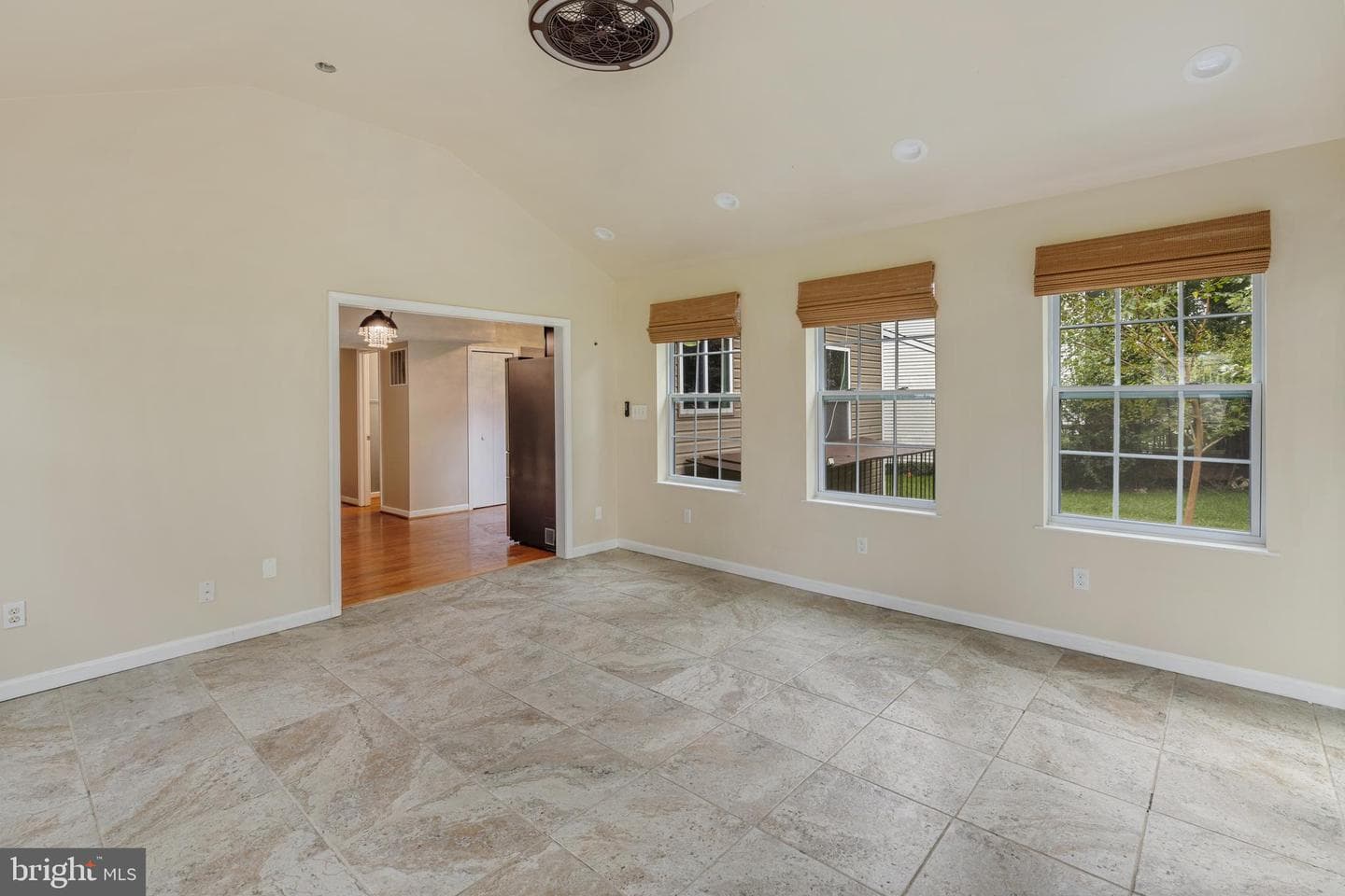10 Malus Court photo 15