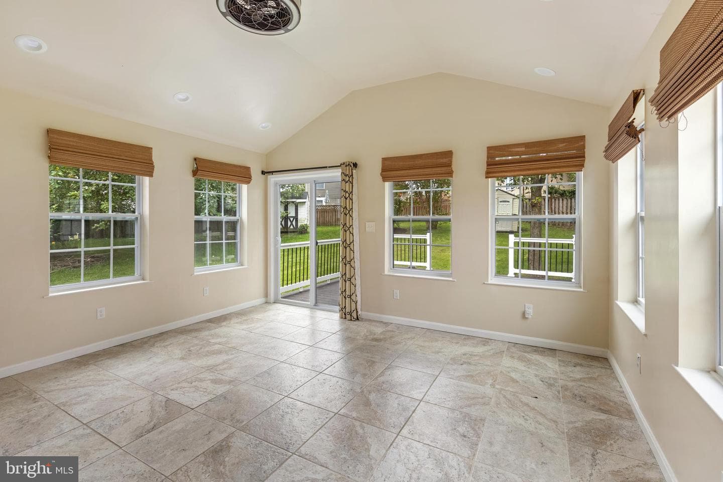 10 Malus Court photo 17