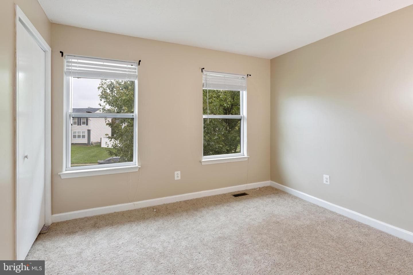10 Malus Court photo 26