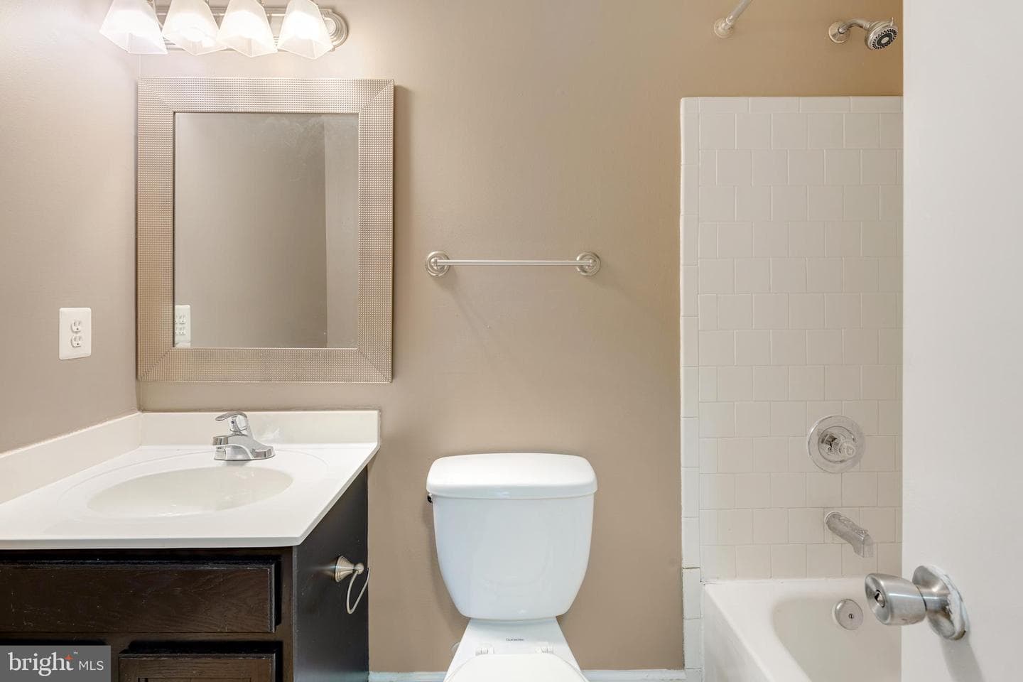 10 Malus Court photo 27