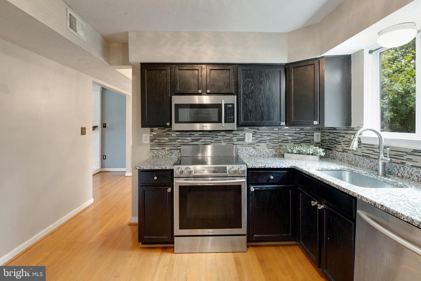 10 Malus Court photo 9