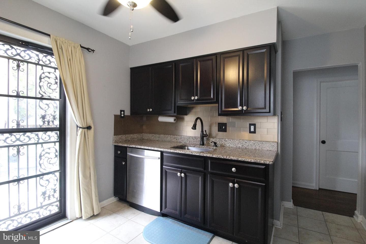 416 S Taylor photo 8