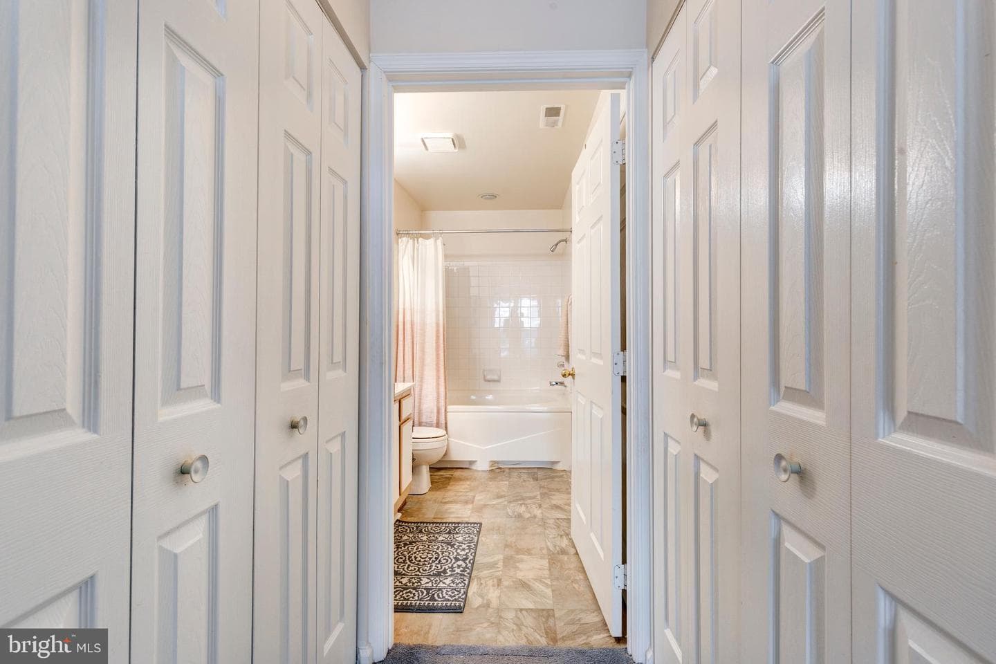4405 Silverbrook Lane #102 photo 22