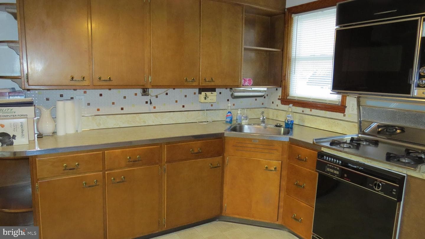 1224 Berk Avenue photo 2