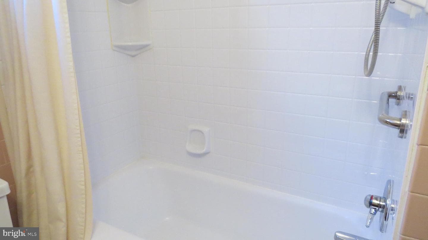 1224 Berk Avenue photo 3