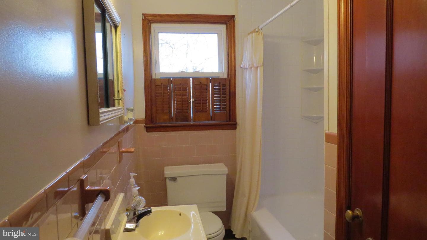 1224 Berk Avenue photo 6