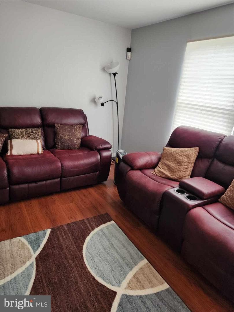 719 Lenstrom Friend Court photo 3