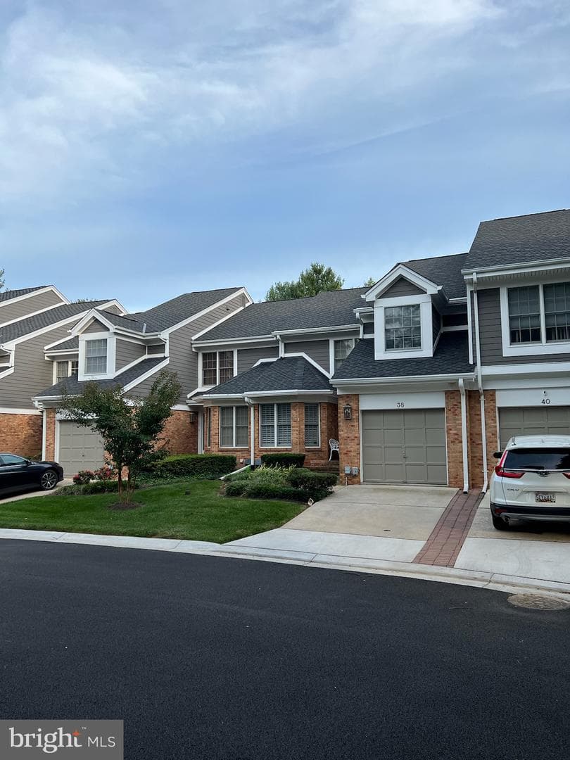 38 River Oaks Circle photo 1