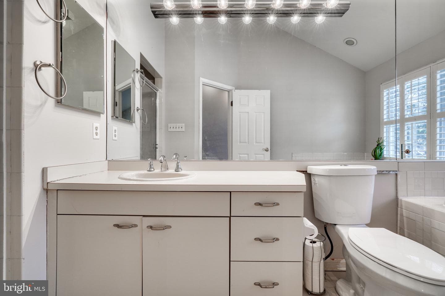 38 River Oaks Circle photo 46