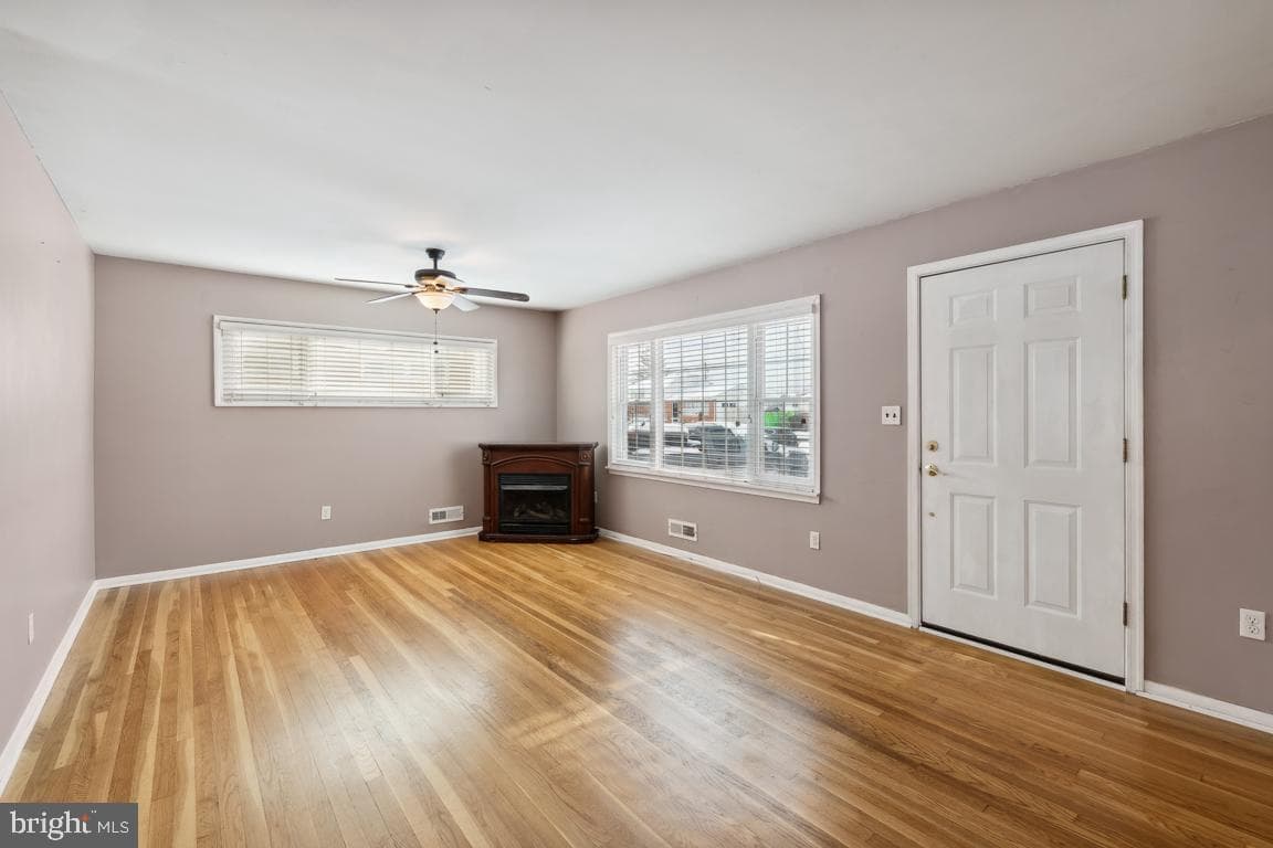 1009 Marksworth Road photo 5